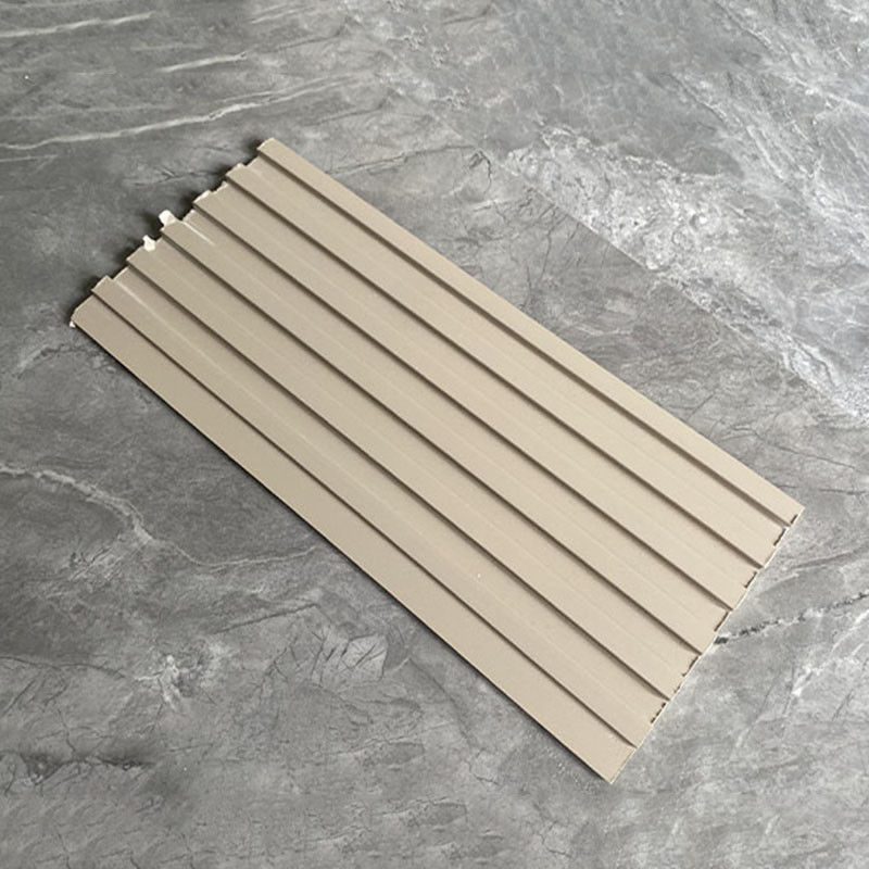 Panneau décoratif à la maison de revêtement de mur de WPC de revêtement de mur du grain 3D en bois WPC
